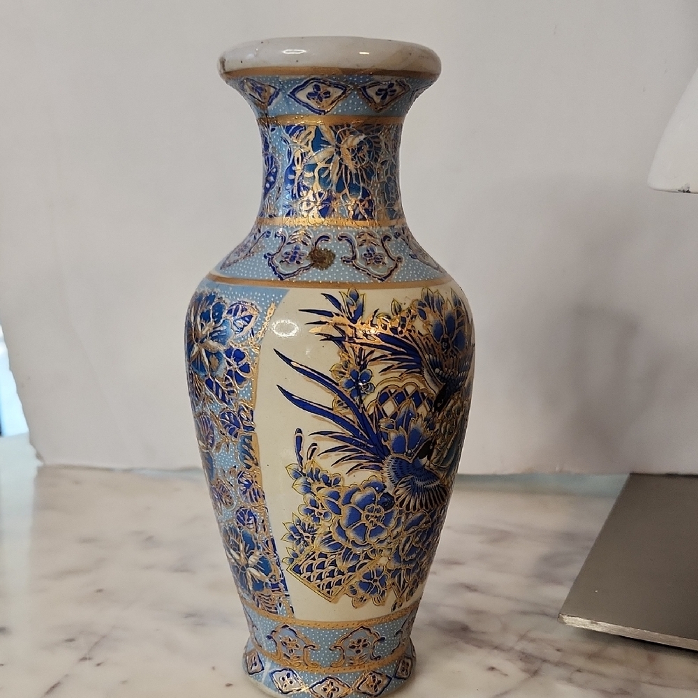 V i n t a g e ... Japanese Satsuma MORIAGE Gold Vase | Hand Painted Porcelian